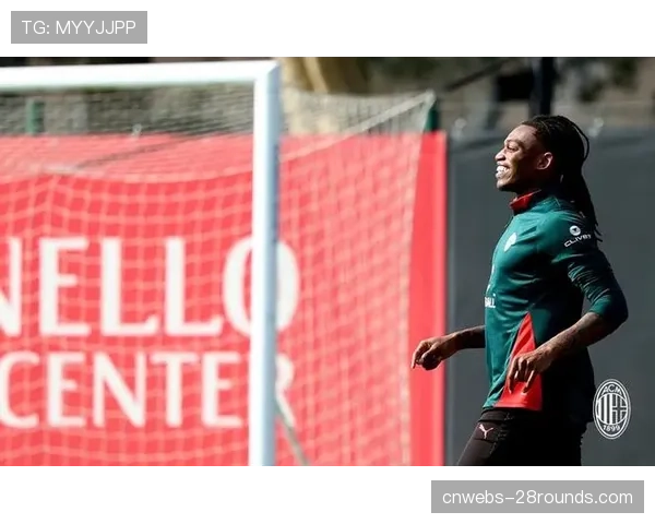 欧联杯出局后，米兰全队进行封闭训练，备战周末联赛